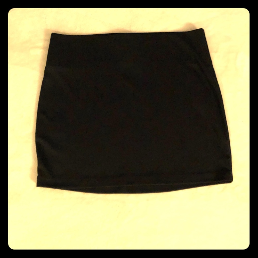 NWOT - black mini skirt